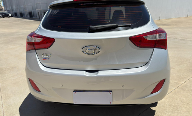 i30 1.8 AUTOMÁTICO 2015 - O hatch médio com design, tecnologia e performance que se destacam!-1