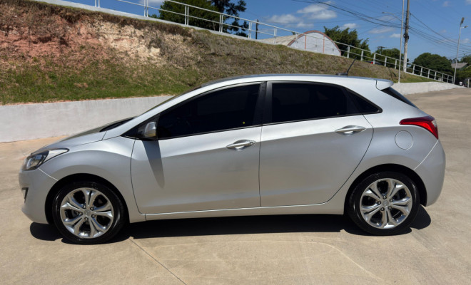 i30 1.8 AUTOMÁTICO 2015 - O hatch médio com design, tecnologia e performance que se destacam!-18