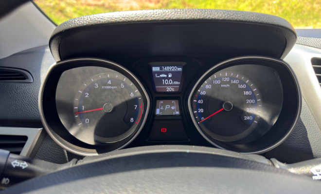 i30 1.8 AUTOMÁTICO 2015 - O hatch médio com design, tecnologia e performance que se destacam!-9