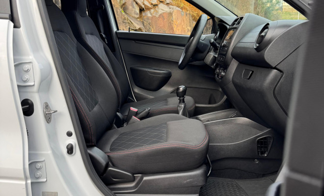 Renault KWID Zen 1.0 Flex 12V 5p Mec. 2024 Flex-4