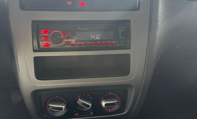 Volkswagen Fox Trendline 1.0 Flex 8V 5P - foto 20