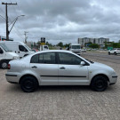 VW - VolksWagen Polo Sedan 1.6 Mi 101cv 8V 4p 2003 Flex-2