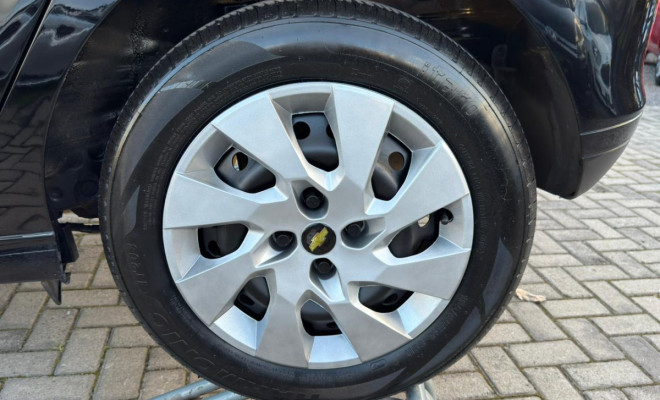 GM - Chevrolet ONIX HATCH LT 1.4 8V FlexPower 5p Mec. 2014 Flex-14
