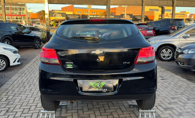 GM - Chevrolet ONIX HATCH LT 1.4 8V FlexPower 5p Mec. 2014 Flex-13