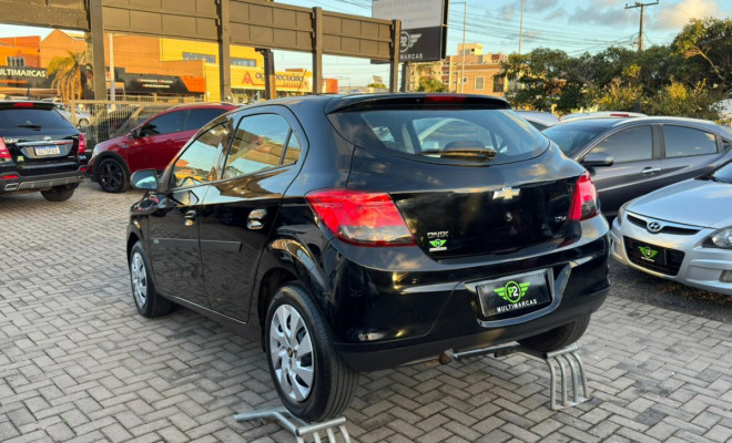 GM - Chevrolet ONIX HATCH LT 1.4 8V FlexPower 5p Mec. 2014 Flex-2