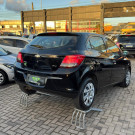 GM - Chevrolet ONIX HATCH LT 1.4 8V FlexPower 5p Mec. 2014 Flex-1
