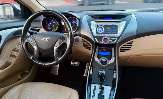 Hyundai Elantra GLS 1.8 16V Aut. 2013 Gasolina-13