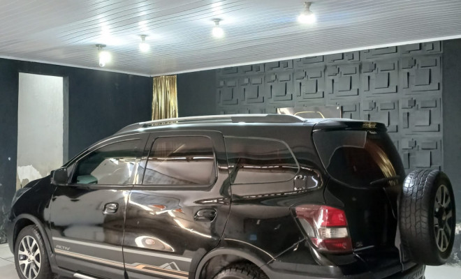 GM - Chevrolet SPIN ACTIV 1.8 8V Econo. Flex 5p Aut. 2017 Flex-1