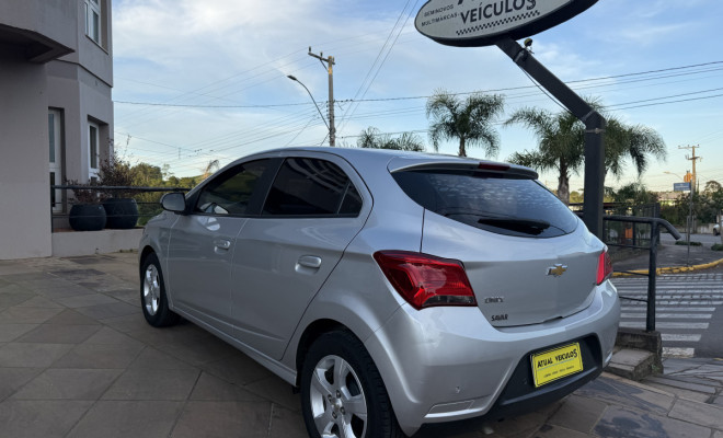 GM - Chevrolet ONIX HATCH LT 1.4 8V FlexPower 5p Mec. 2019 Flex-3
