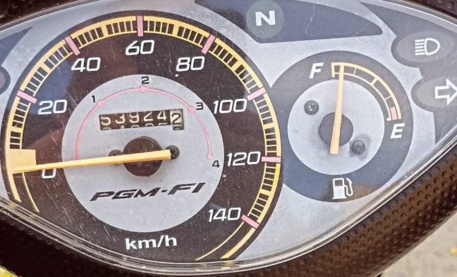 HONDA BIZ 125 ES/ ANO 2010-3