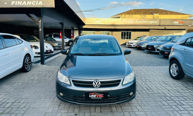 VW - VolksWagen VOYAGE 1.0/1.0 City Mi Total Flex 8V 4p 2013 Flex-1