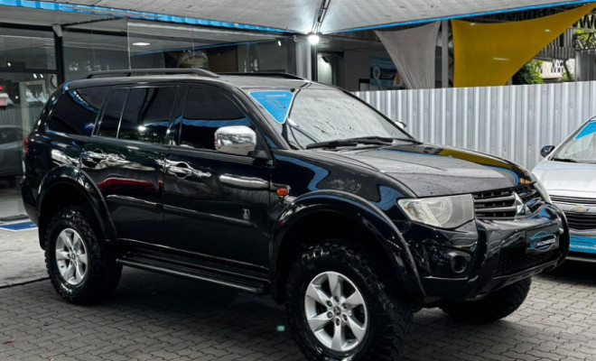 Mitsubishi Pajero HD-S 3.2 4x4 T.I. Diesel 5p Mec. 2018 Diesel