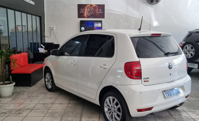 VW - VolksWagen Fox 1.0 Mi Total Flex 8V 5p 2014 Flex-5