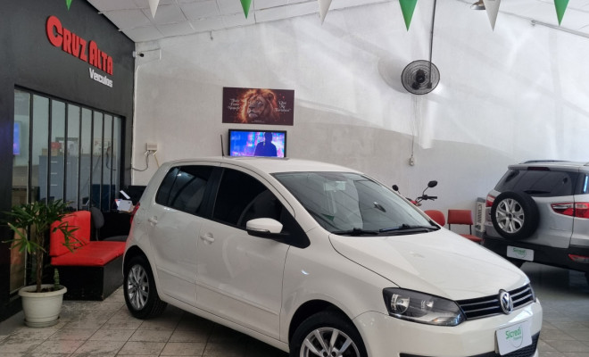VW - VolksWagen Fox 1.0 Mi Total Flex 8V 5p 2014 Flex-1