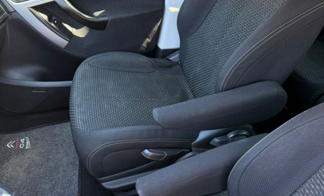 Citroën Grand C4 Picasso 2.0 16V 143cv Aut 2010 Gasolina-10