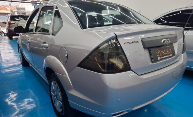 Ford Fiesta Sedan SE 1.0 8V Flex 4p 2014 Flex-2