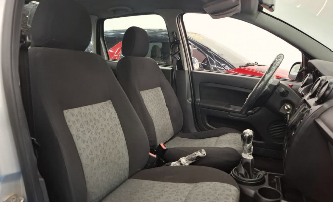 Ford Fiesta Sedan SE 1.0 8V Flex 4p 2014 Flex-11