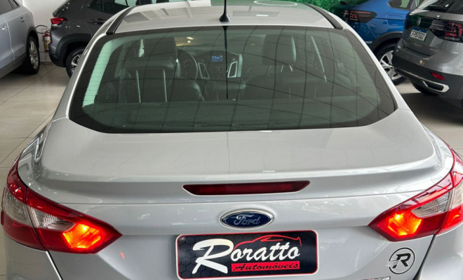 Ford Focus Sedan 2.0 16V/2.0 16V Flex 4p Aut. 2015 Flex-4