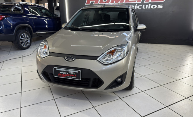 Ford Fiesta SE 1.6 8V Flex 5p 2014 Flex