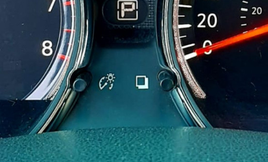 Nissan VERSA SV 1.6 16V FlexStart 4p Aut. 2017 Flex-8