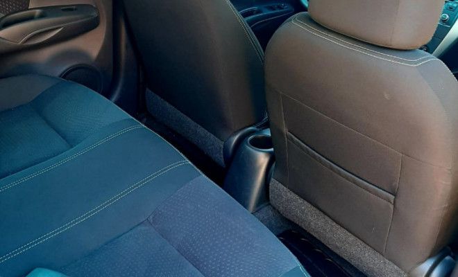 Nissan VERSA SV 1.6 16V FlexStart 4p Aut. 2017 Flex-12