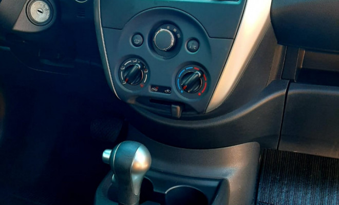 Nissan VERSA SV 1.6 16V FlexStart 4p Aut. 2017 Flex-11