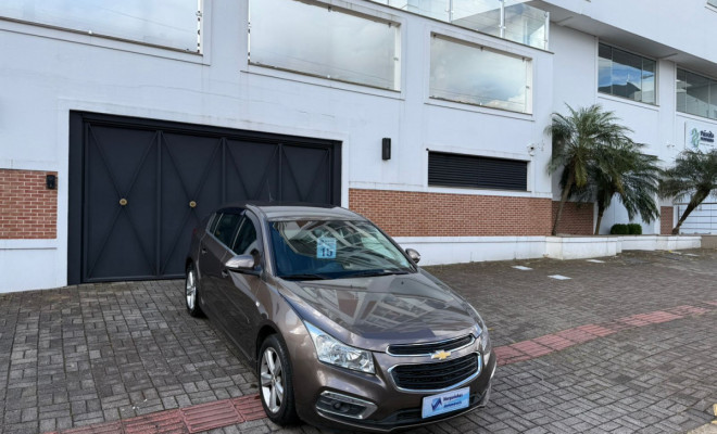 GM - Chevrolet CRUZE HB Sport LT 1.8 16V FlexP. 5p Aut 2015 Flex-1