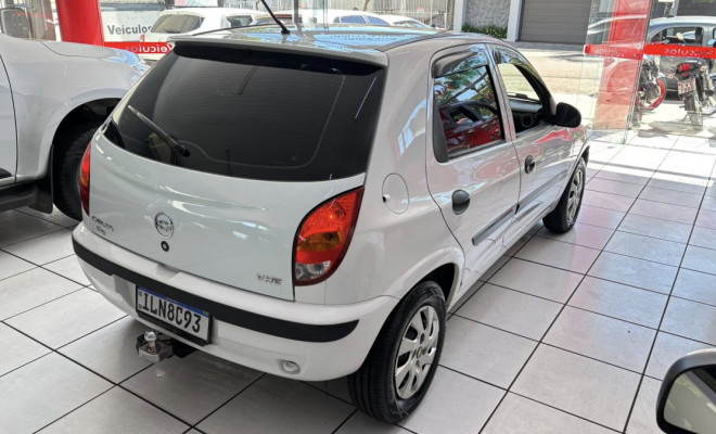 GM - Chevrolet Celta Super 1.0 MPFI VHC 2004-2