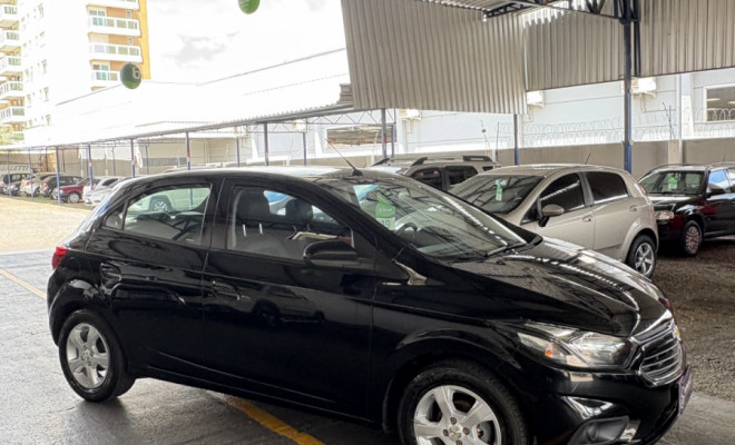 GM - Chevrolet ONIX HATCH LT 1.4 8V FlexPower 5p Mec. 2019 Flex