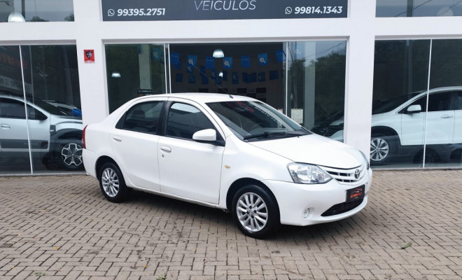 Toyota ETIOS XS Sedan1.5 Flex 16V 4p Mec. 2014 Flex-1