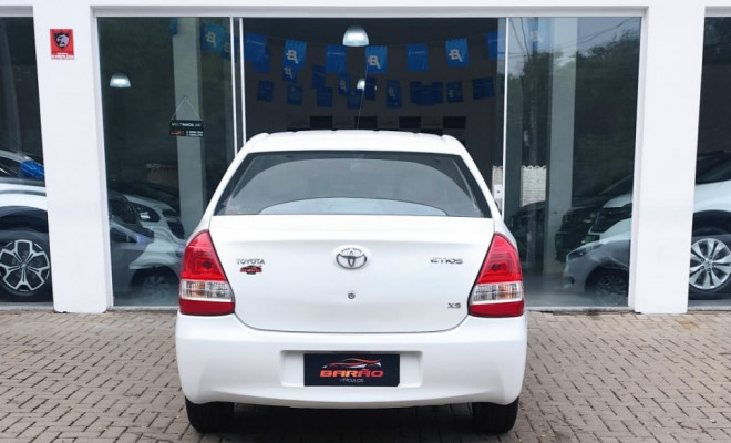 Toyota ETIOS XS Sedan1.5 Flex 16V 4p Mec. 2014 Flex-2