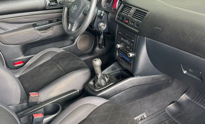 VW - VolksWagen Golf 1.6 Mi Total Flex 8V 4p 2013 Flex-10