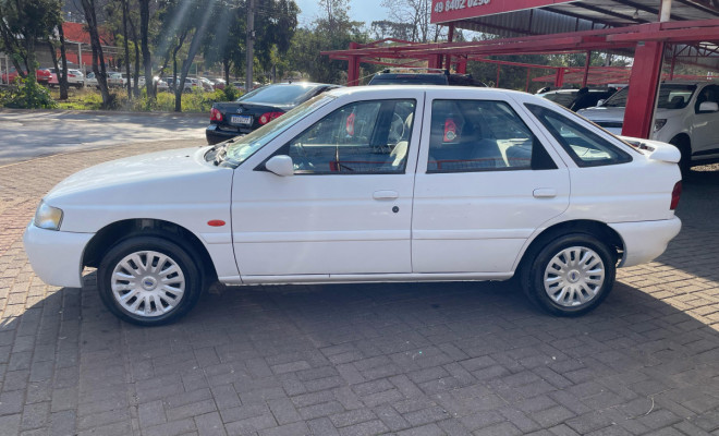 Ford Escort GL 1.8i 16V 4p 1997 Gasolina-0