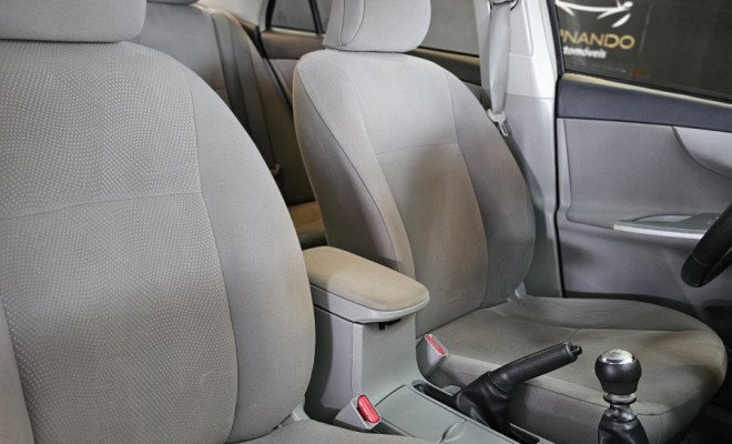 Toyota Corolla GLi 1.8 Flex 16V Mec. 2013 Flex-3