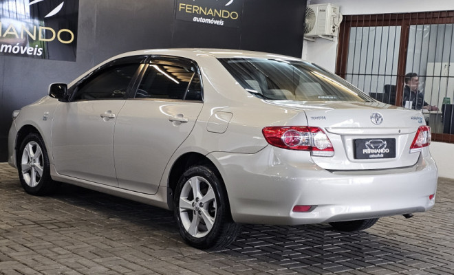 Toyota Corolla GLi 1.8 Flex 16V Mec. 2013 Flex-0