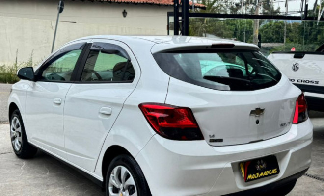 GM - Chevrolet ONIX HATCH LT 1.4 8V FlexPower 5p Mec. 2015 Flex-4