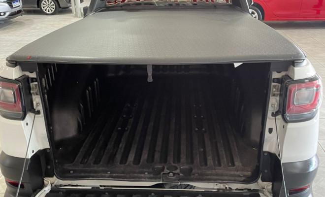 Fiat Strada Freedom 1.3 Flex 8V  CS Plus 2023 Flex-2