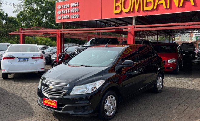 GM - Chevrolet ONIX HATCH LT 1.0 8V FlexPower 5p Mec. 2013 Flex