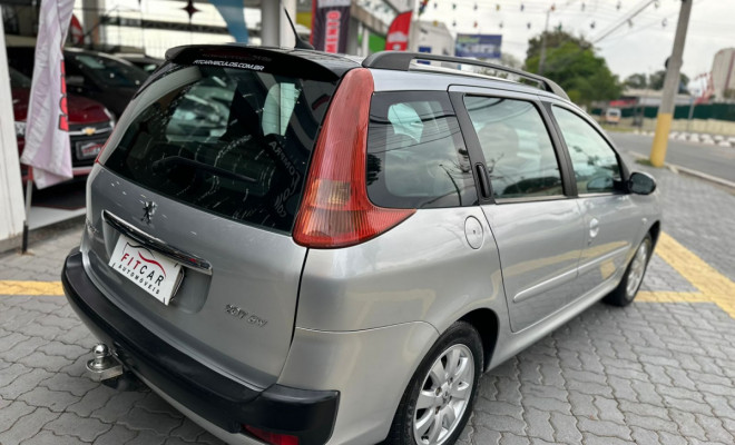 Peugeot 207 SW XR Sport 1.4 Flex 8V 5p 2010 Flex-3