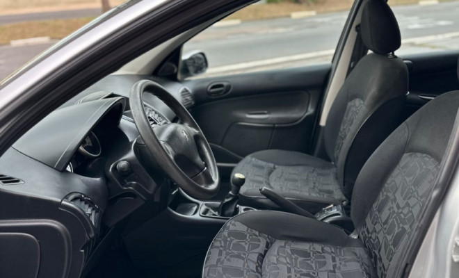 Peugeot 207 SW XR Sport 1.4 Flex 8V 5p 2010 Flex-8