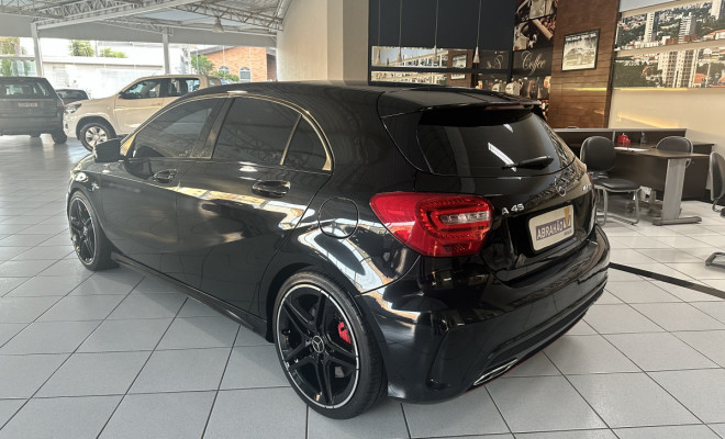 Mercedes-Benz Classe A45 AMG 4MATIC 2.0 Turbo Aut. 2014 Gasolina-5