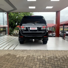 Toyota Hilux SW4 SRV D4-D 4x4 3.0 TDI Dies. Aut 2015 Diesel-3