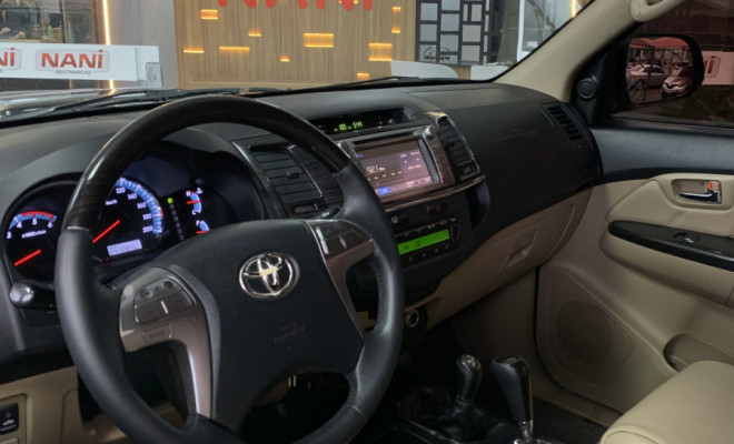 Toyota Hilux SW4 SRV D4-D 4x4 3.0 TDI Dies. Aut 2015 Diesel-6