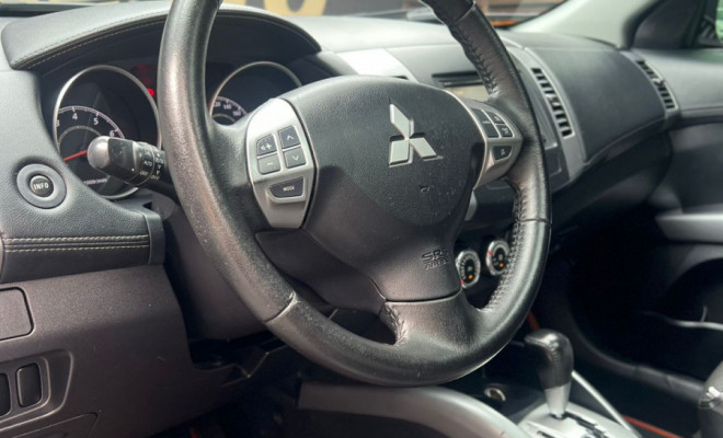 Mitsubishi OUTLANDER 3.0 GT 3.0 V6 Aut. 2012 Gasolina  C/teto  Bancos aquecidos-8