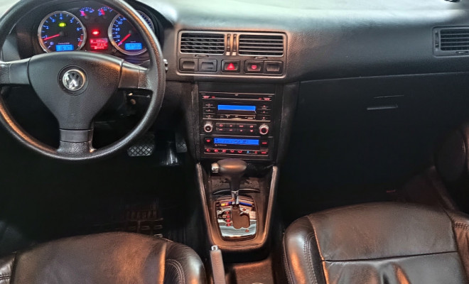 VW - VolksWagen Golf 2.0/ 2.0 Mi Flex Aut/Tiptronic. 2011 Flex-2