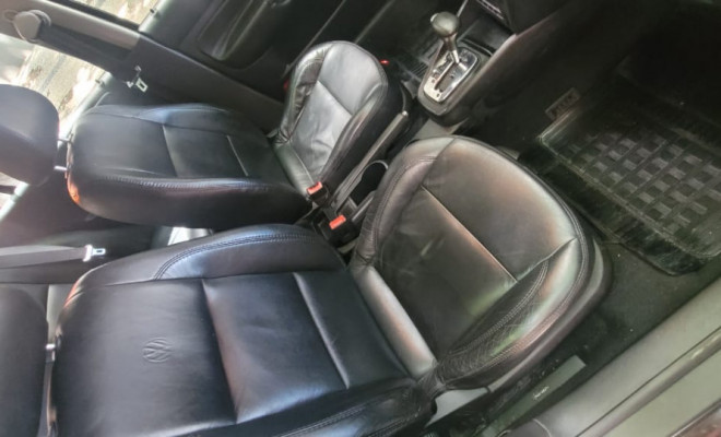 VW - VolksWagen Golf 2.0/ 2.0 Mi Flex Aut/Tiptronic. 2011 Flex-6