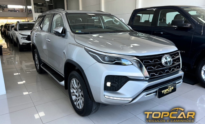 Toyota Hilux SW4 SRX 4x4 2.8 TDI 16V Dies. Aut. 2021 Diesel-1