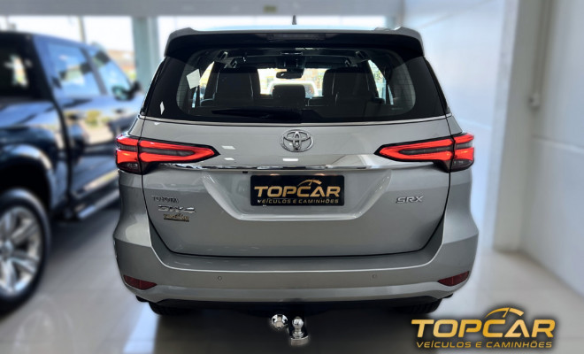 Toyota Hilux SW4 SRX 4x4 2.8 TDI 16V Dies. Aut. 2021 Diesel-3