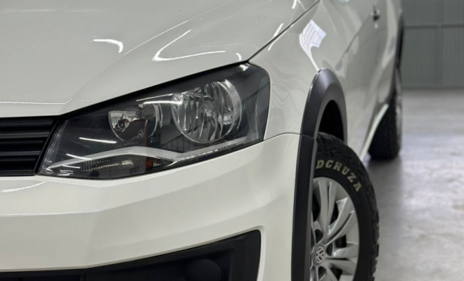 VW - VolksWagen Saveiro Trendline 1.6 T.Flex 8V CD 2015 Gasolina-13