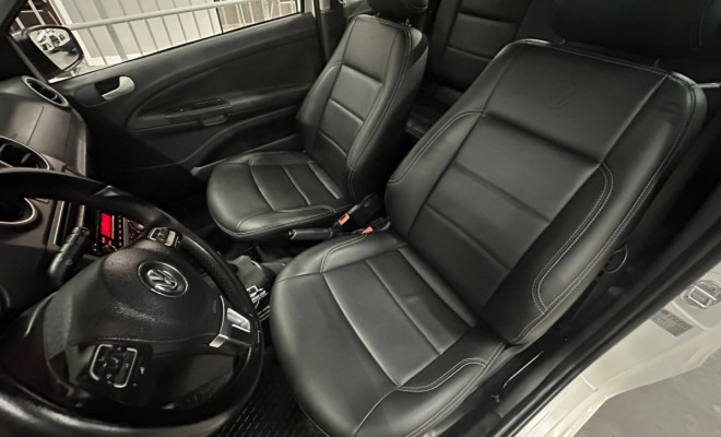 VW - VolksWagen Saveiro Trendline 1.6 T.Flex 8V CD 2015 Gasolina-6